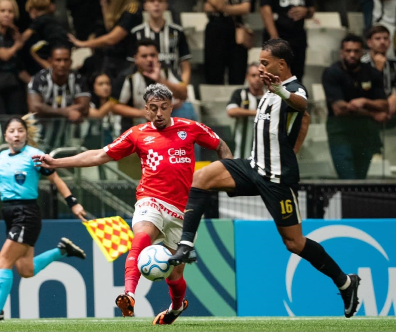 Cienciano y Cristal de pasar los playoffs tendrán dos rivales bravos como son Mineiro y Botafogo