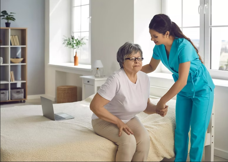Cómo mover a un paciente en cama para no causarle lesiones lumbares