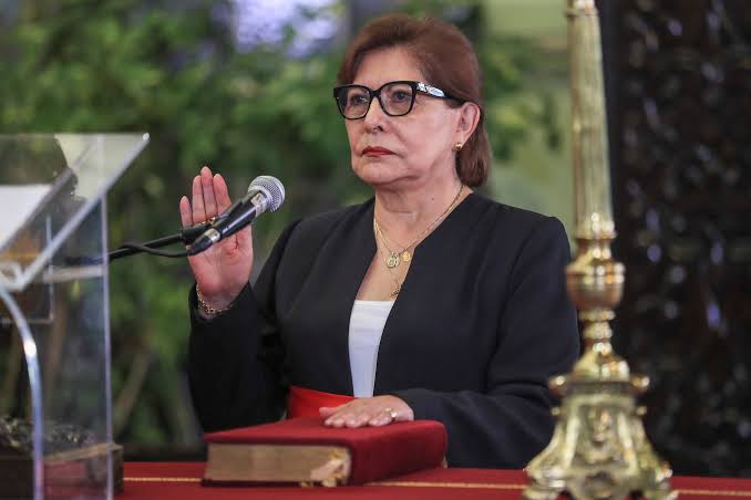 30 congresistas denuncian a ministra de Educación por reorganización de comisiones en universidades públicas del interior