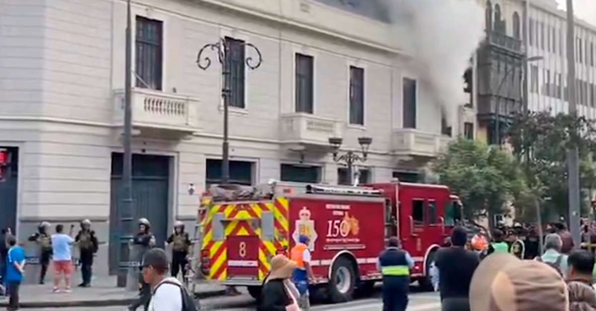 Nuevo incendio se registra en el Centro Histórico de Lima, HOY, jueves 25 de junio: Vivienda es consumida en llamas