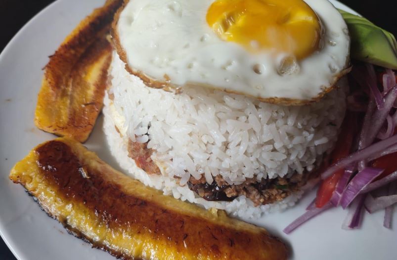 Un delicioso arroz tapado a lo pobre