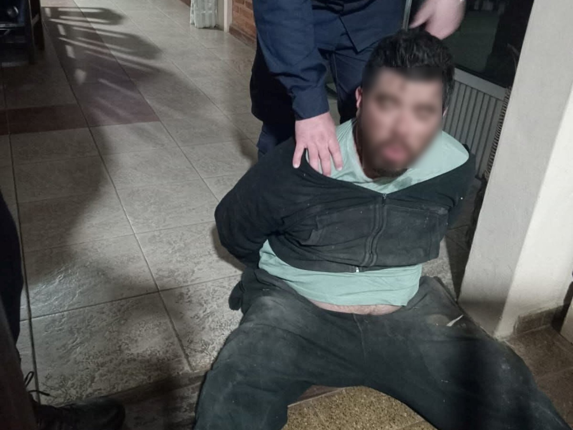 Hombre entró a robar a una casa drogado, recibió golpiza de vecinos y murió horas después