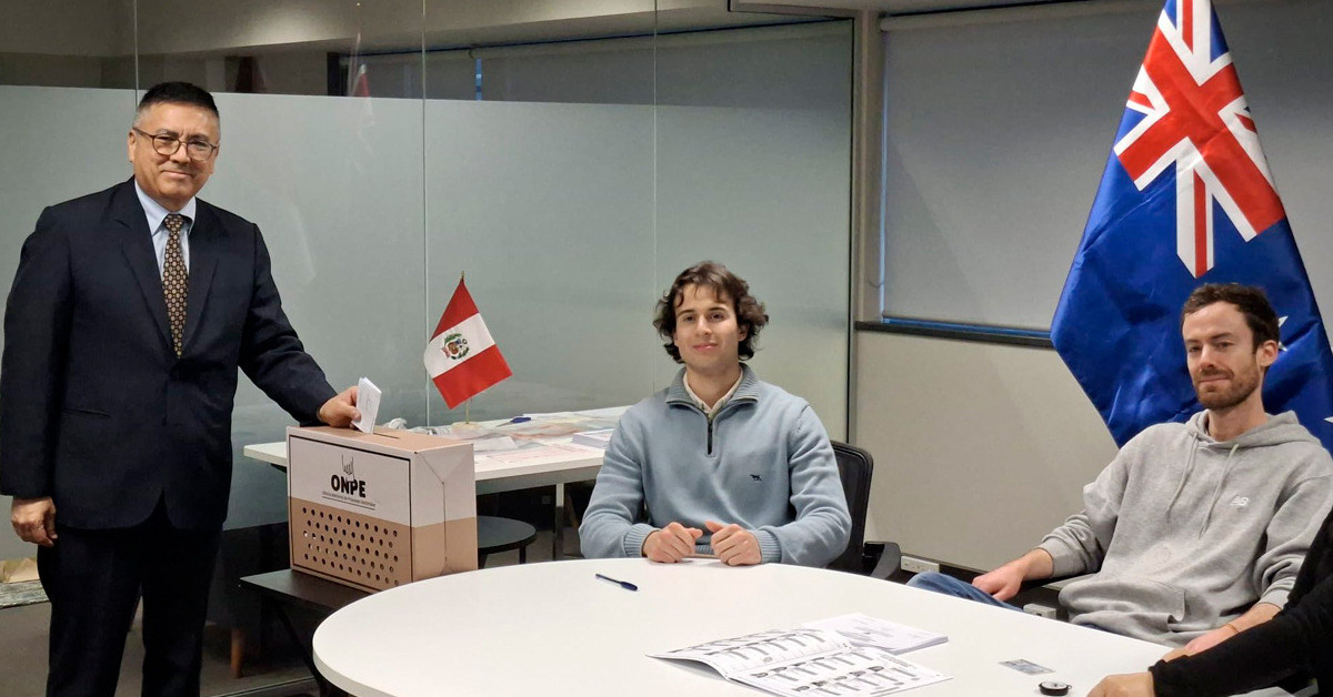 Intención de JP de desconocer votos del extranjero es "una irresponsabilidad", según politólogo