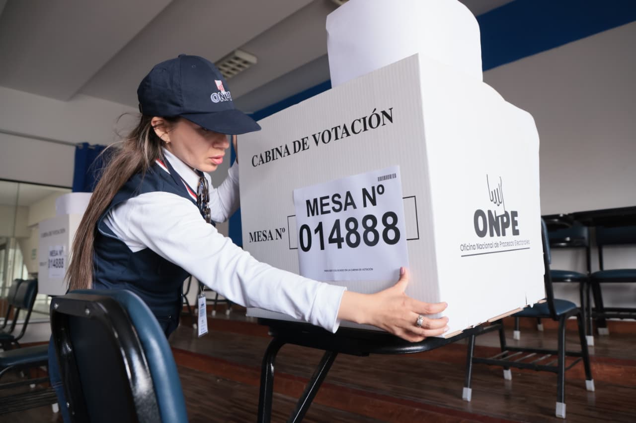 ONPE: 100% de los locales de votación a nivel nacional ya cuentan con el material electoral