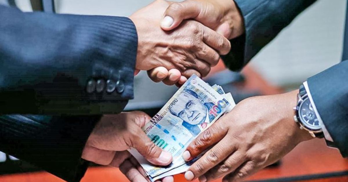 Contraloría alerta que corrupción y lavado de activos le cuestan más de 20 mil millones de soles al país