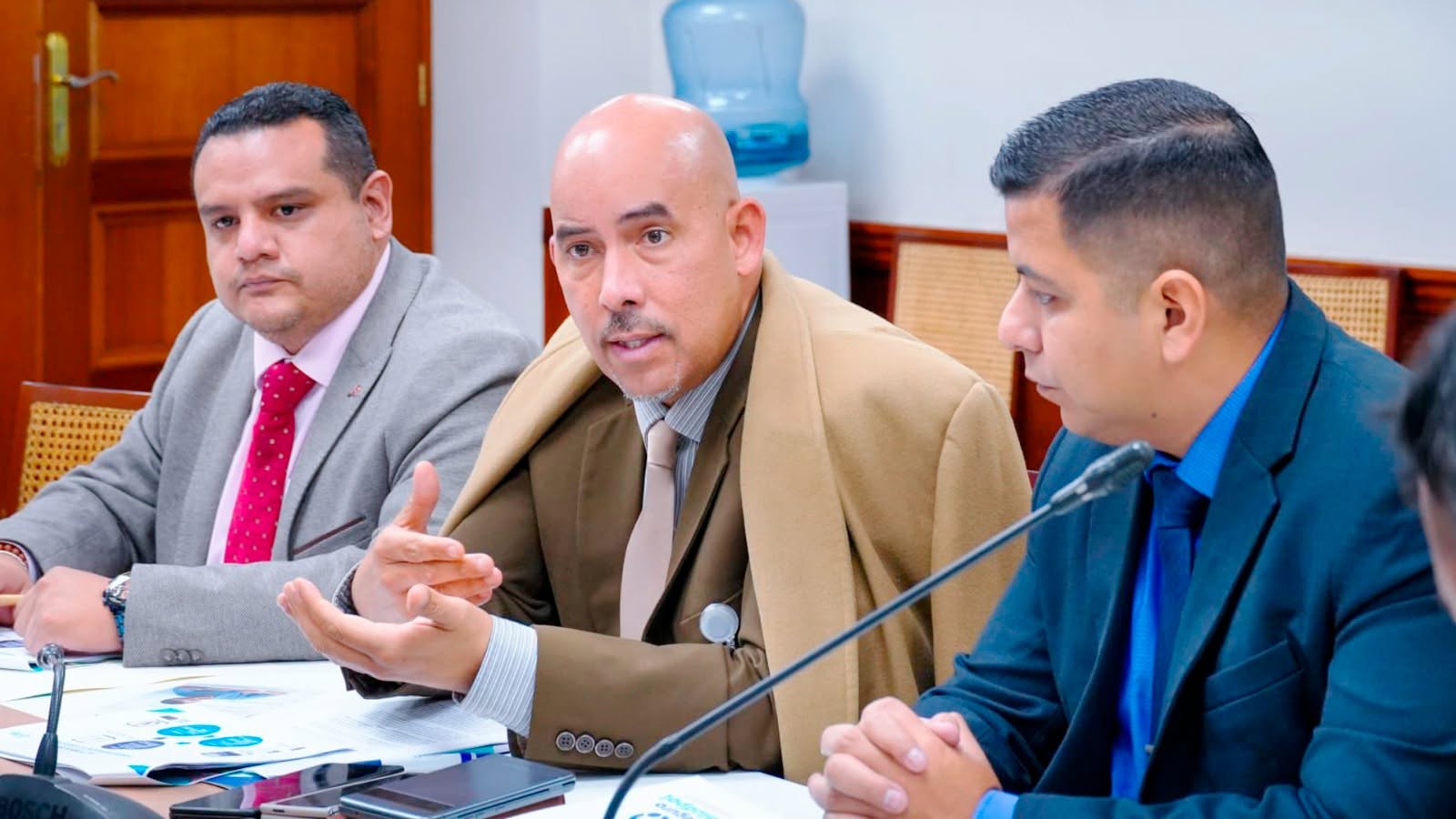 Saludpol destaca reforma que refuerza la cobertura y sostenibilidad del sistema de salud policial y militar