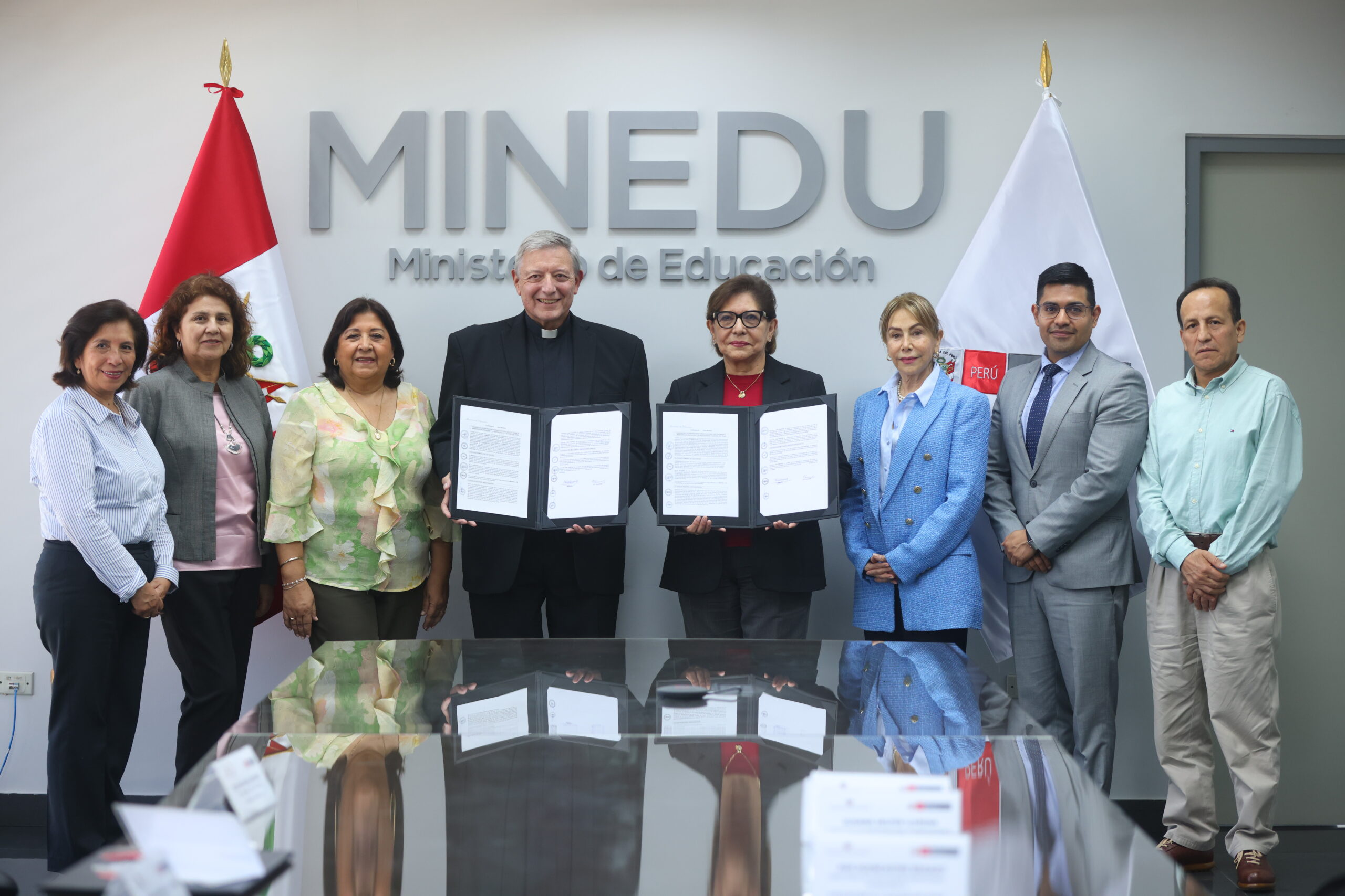 Minedu y Fe y Alegría seguirán trabajando por la educación de la niñez vulnerable