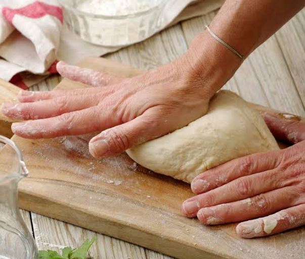 Como hacer una hacer una masa de pizza