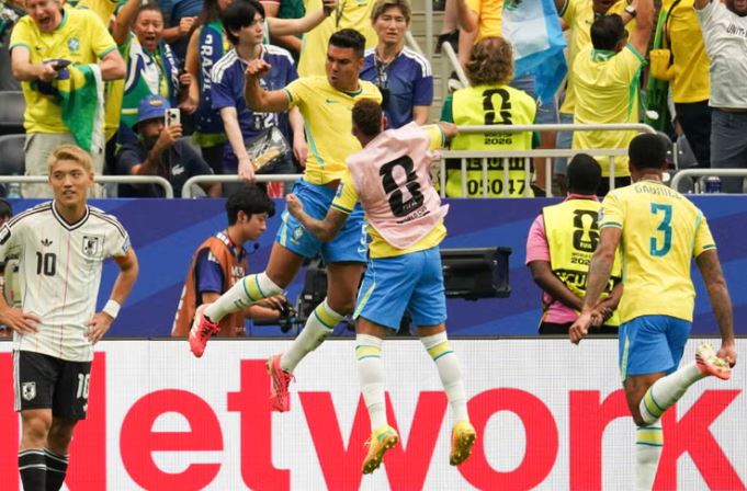 Brasil sufrió, pero eliminó a Japón por 2-1