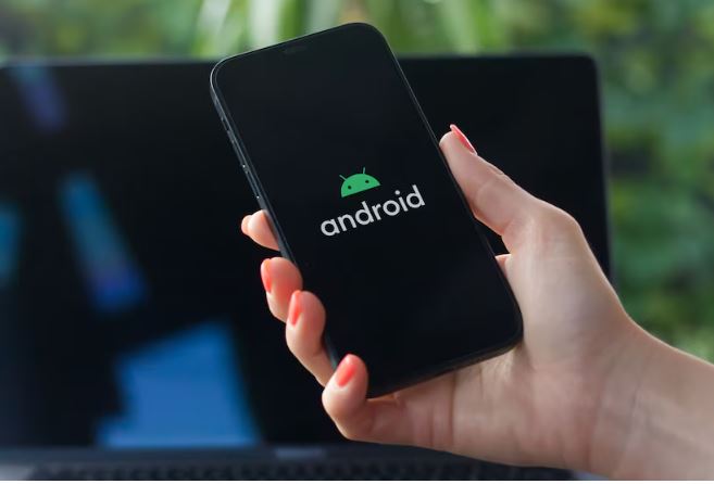 5 cosas que jamás debes hacer en tu celular