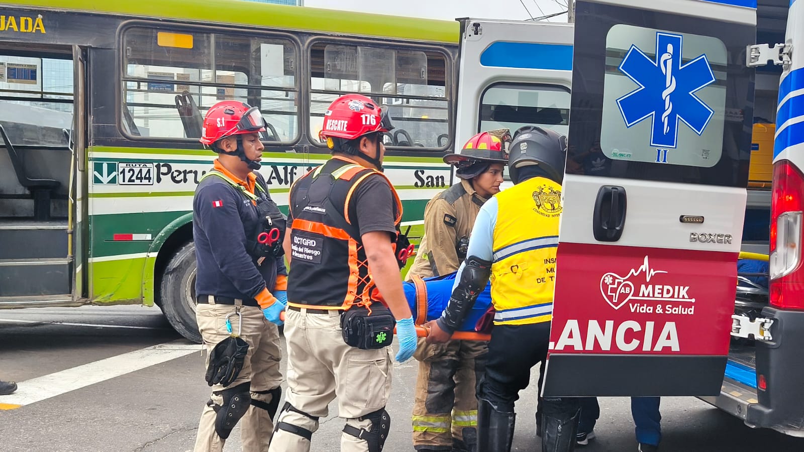 San Isidro atendió de inmediato accidente de tránsito y brindó apoyo de rescate a siete personas heridas