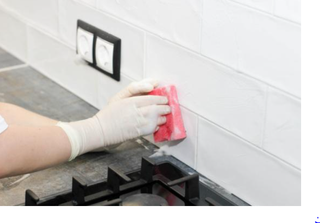 Cómo limpiar las mayólicas cerca a cocina
