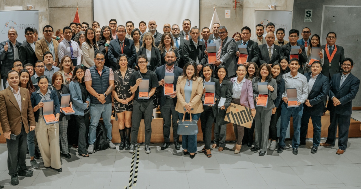 ¿Tienes una iniciativa tecnológica con impacto social? Ya abrió la convocatoria del “Premio Nacional Democracia Digital”