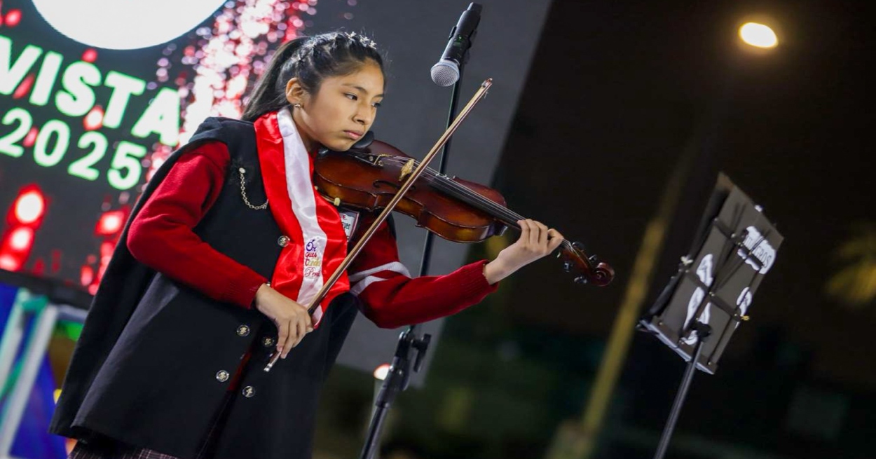 Violinista peruana de 12 años gana beca para estudiar en prestigioso conservatorio de España