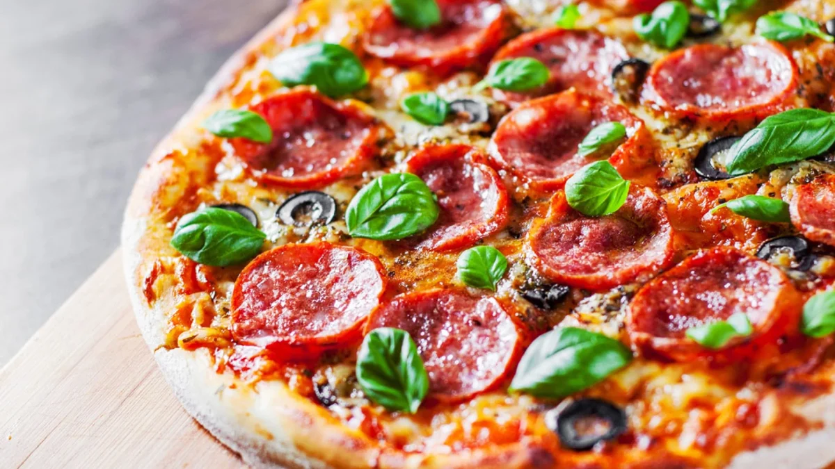 Sabrosa y crocante pizza de pepperoni