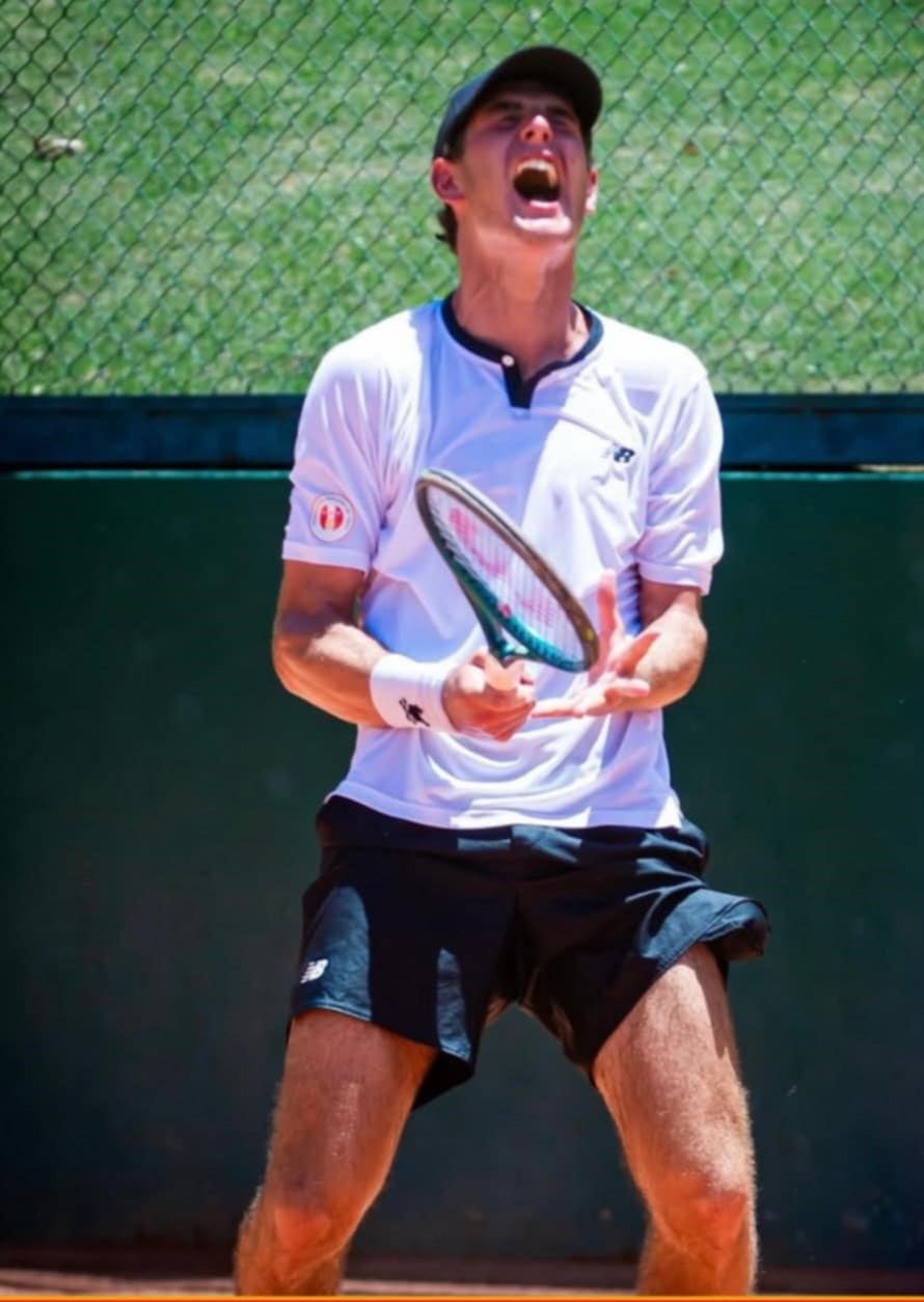 Peruano Nicolás Baena pasó a tercera ronda del Roland Garros Jr al ganarle a francés Livet