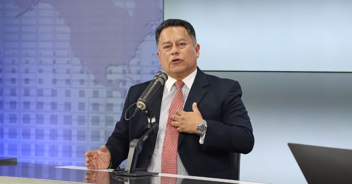 Voto extranjero no divide a peruanos y eliminarlo no sería posible, señala embajador Pedro Bravo