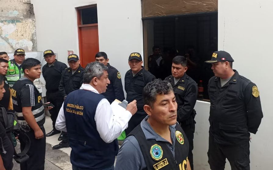 Detienen a 9 policías en comisaría de Vitarte