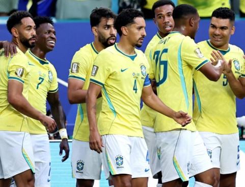 Brasil aplastó 3-0 a Escocia