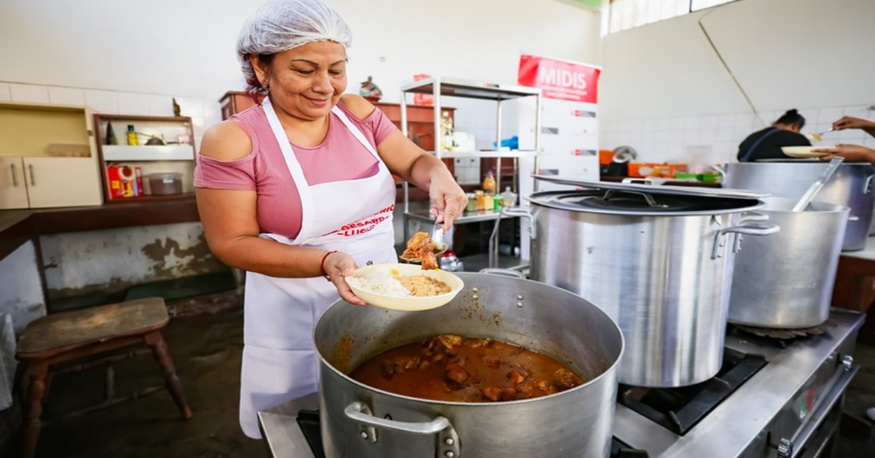 Midis fortalece la alimentación de más de 21 mil personas en comedores y ollas comunes de Independencia