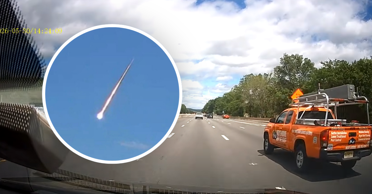 Impactante meteoro estalló sobre Estados Unidos: Estruendo hizo temblar casas y quedó registrado en videos