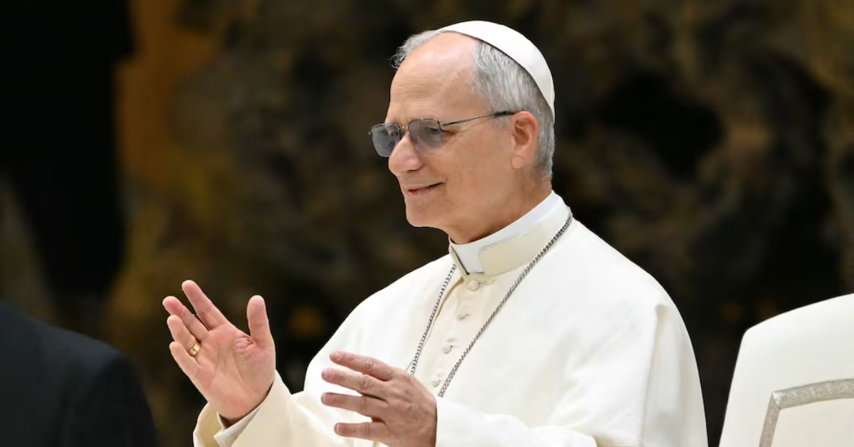 Papa León XIV advierte a los jóvenes de la adicción al teléfono y pide que pongan límites