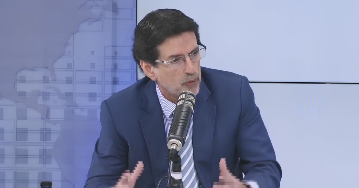 Sistema político debe ser corregido para tener una democracia sólida, según Jorge Zapata