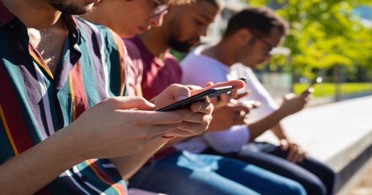 61% de consumidores descubre marcas o productos en redes sociales