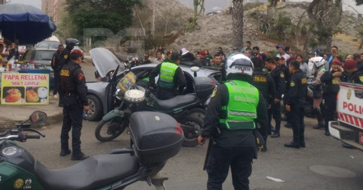 Terror en Comas: Violenta balacera con arma de guerra deja un fallecido en la avenida Pallardelli