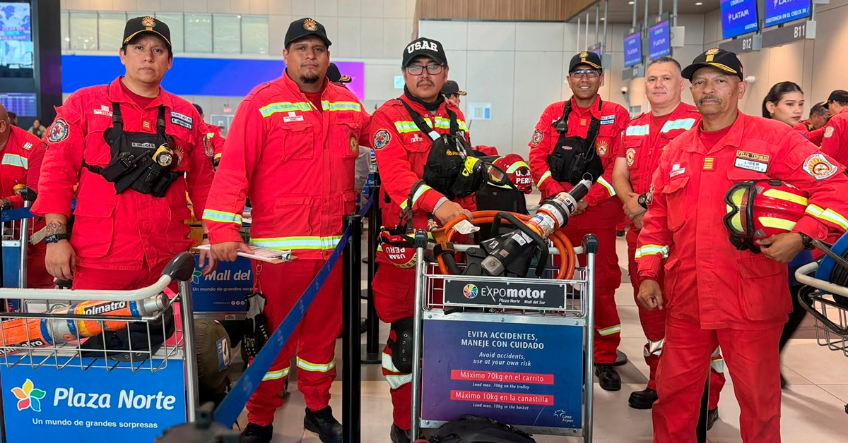Bomberos del Perú parten a Venezuela para ayudar en labores de rescate tras terremotos