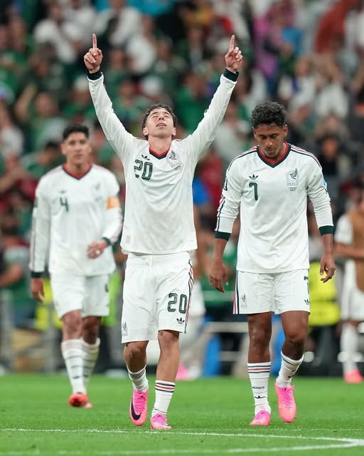 México goleó a República Checa 3-0 y pasó como primero en el Grupo “A” a la próxima fase del Mundial