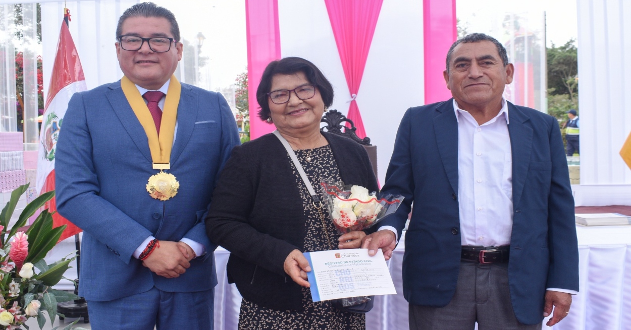 Chorrillos: 125 parejas sellaron su amor en matrimonio comunitario