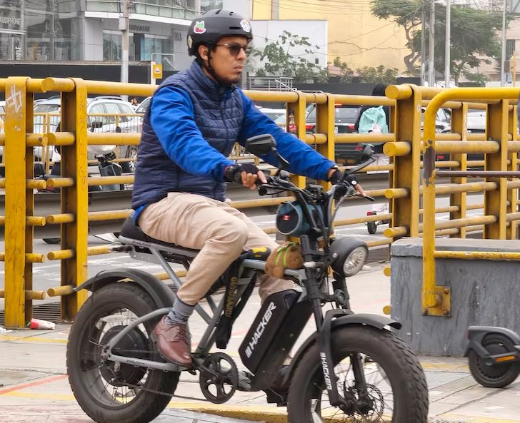 Motos eléctricas no circularán en ciclovías
