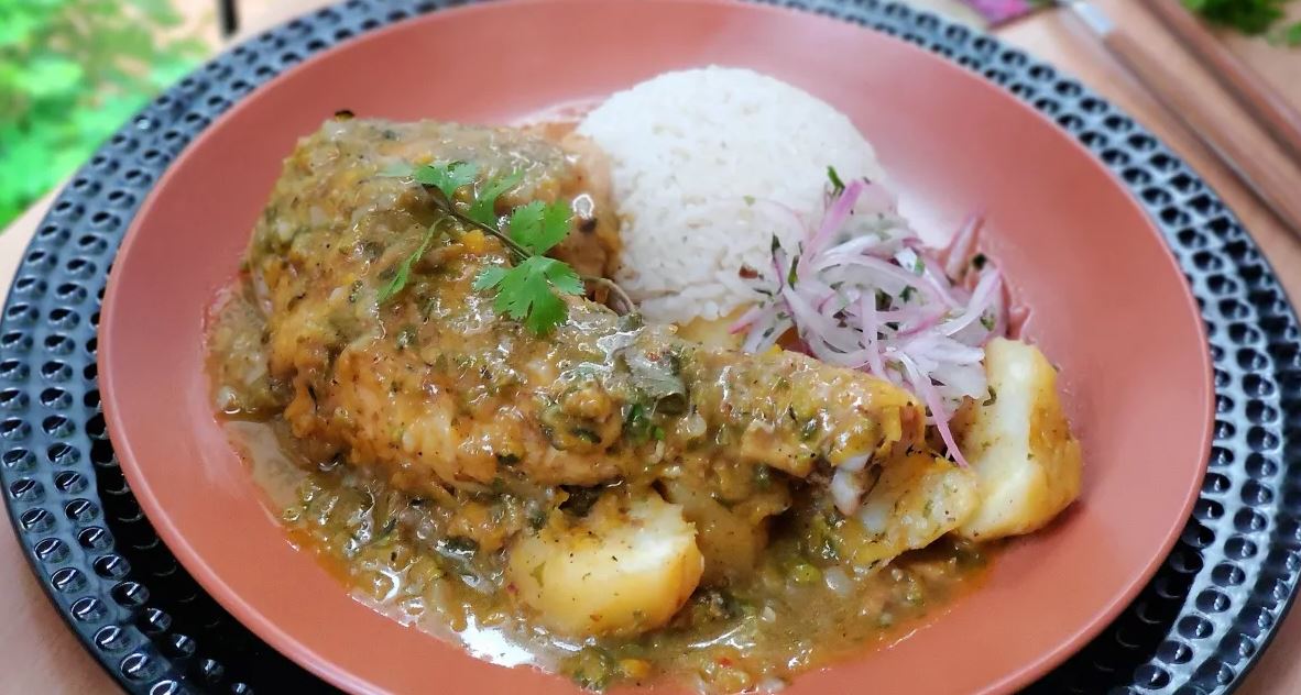 Así preparas un sabroso pollo a la chiclayana