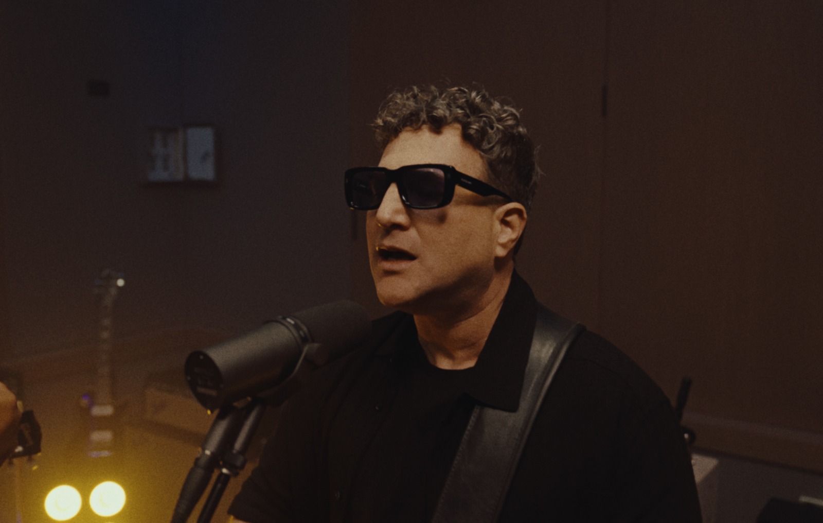 Jeffry Fischman revive los clásicos de Libido y presenta una nueva versión de "Invencible"