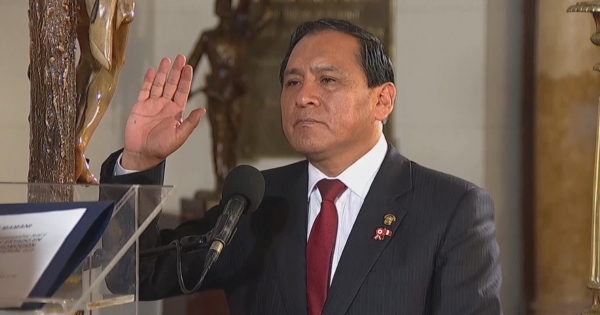 Flavio Cruz, congresista de Perú Libre, es el nuevo ministro de Trabajo