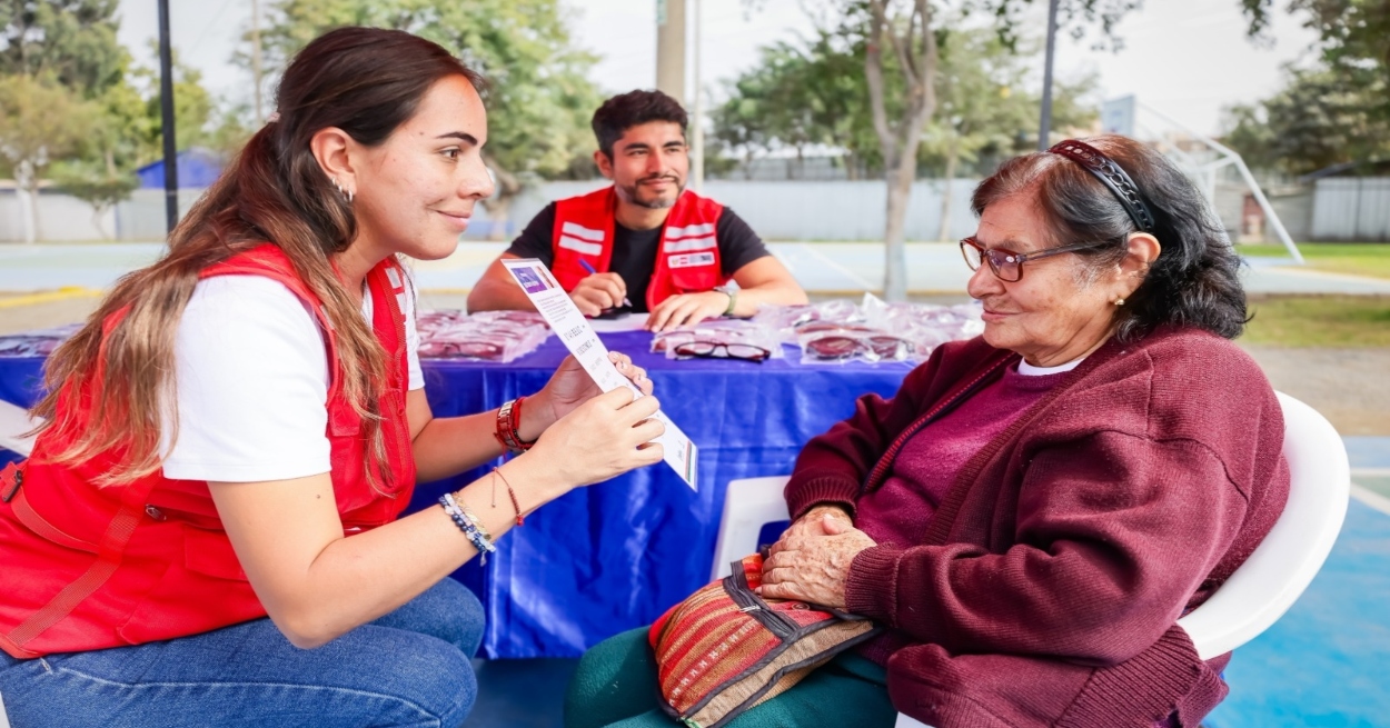 Midis beneficia a 9 mil personas con la entrega de cerca de 20 mil lentes a julio de 2026