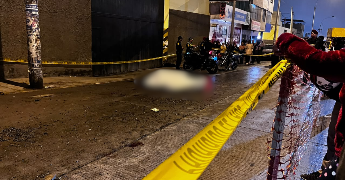 VMT: Asesinan a presunto guardaespaldas en pleno tráfico tras feroz balacera en la avenida Pachacútec