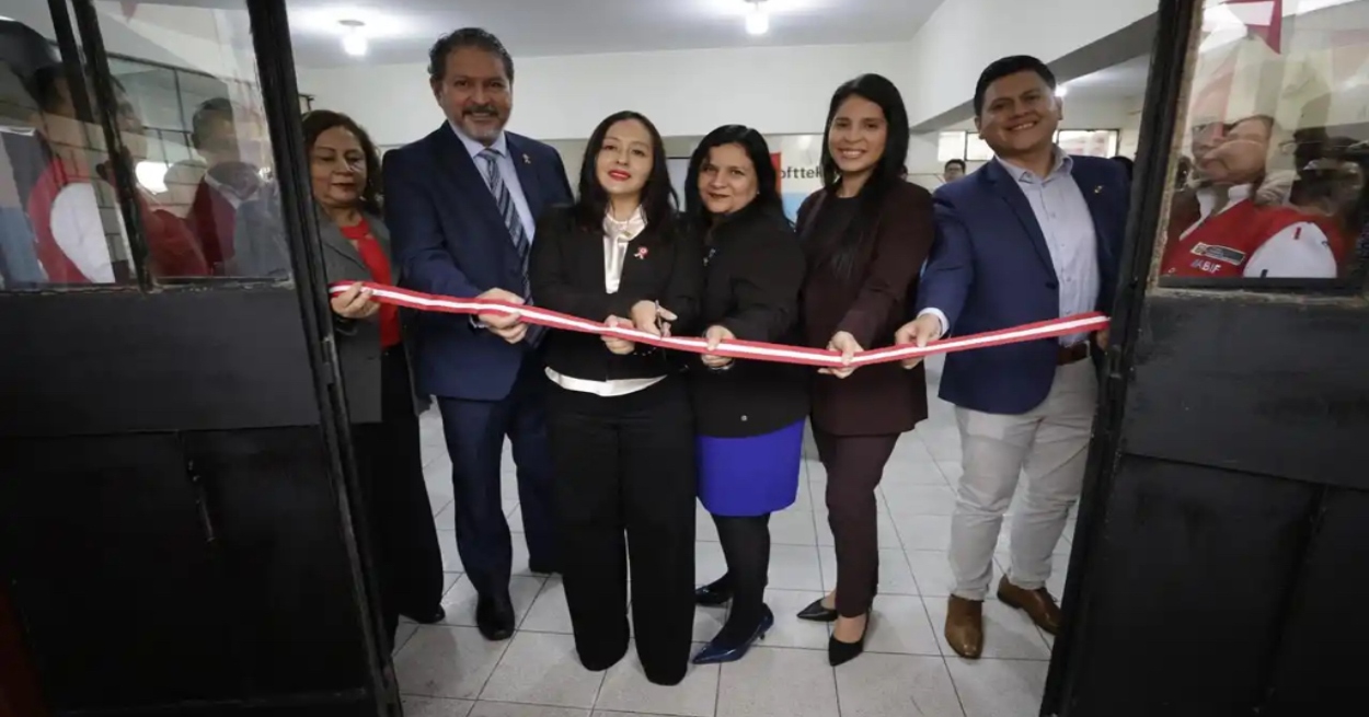 MIMP inaugura moderna Aula Tecnológica para niños del INABIF