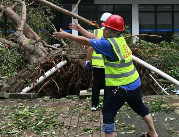 Tormentas matan a diez en China