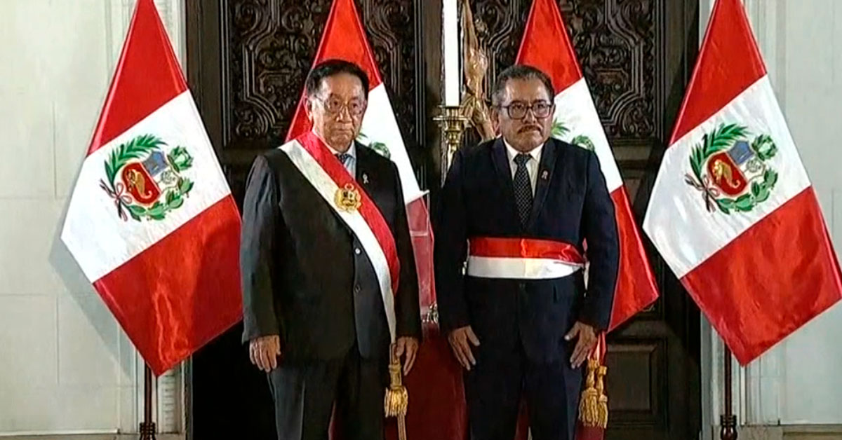 José María Balcázar tomó juramento a Jorge Marticorena como nuevo ministro de Educación