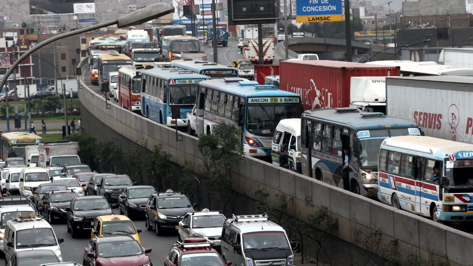 Perú pierde S/30 mil millones por el caos vehicular