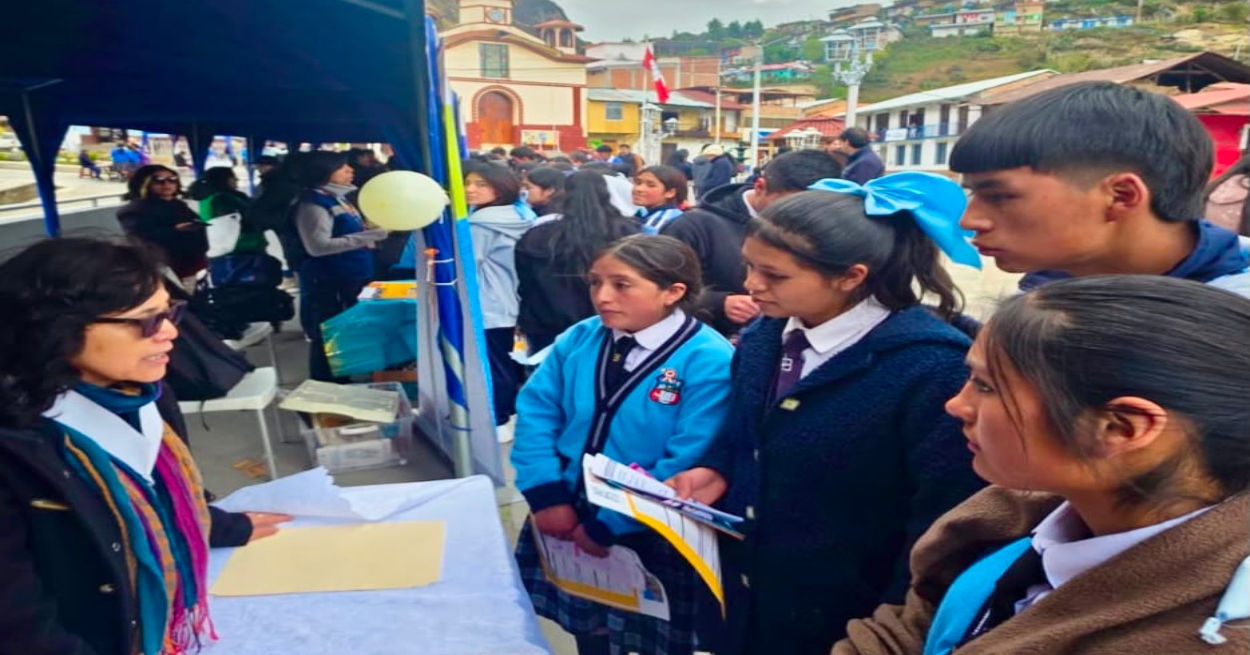 Corte Superior de Justicia de Cajamarca impulsa el acceso a la justicia y protección de menores en feria informativa de Hualgayoc