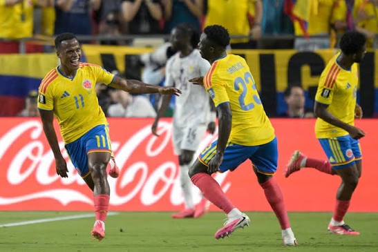 Colombia venció a Ghana 1-0 con gol de Arias y accedió a octavos de final