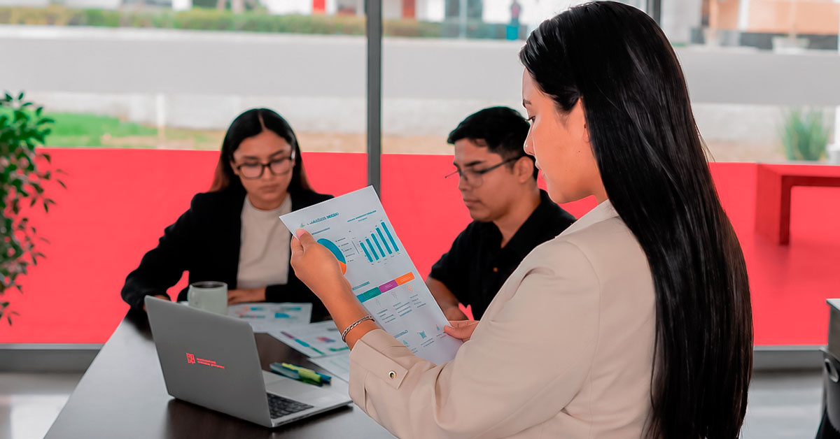 IA, CRM y Marketing Analytics: así estudian hoy los profesionales que liderarán las empresas del futuro