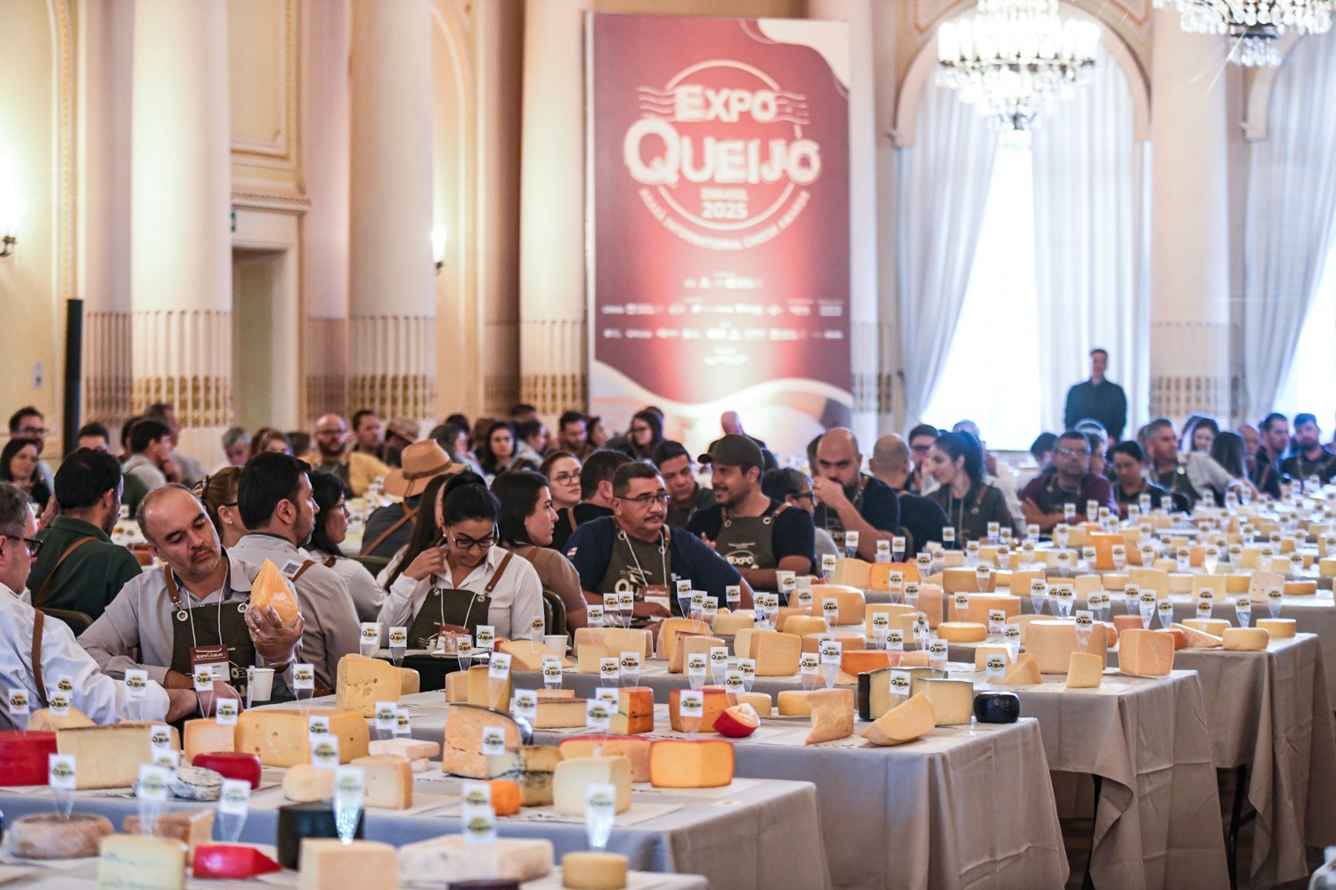 MIDAGRI: Quesos artesanales peruanos conquistan 12 medallas en ExpoQueijo Brasil 2026
