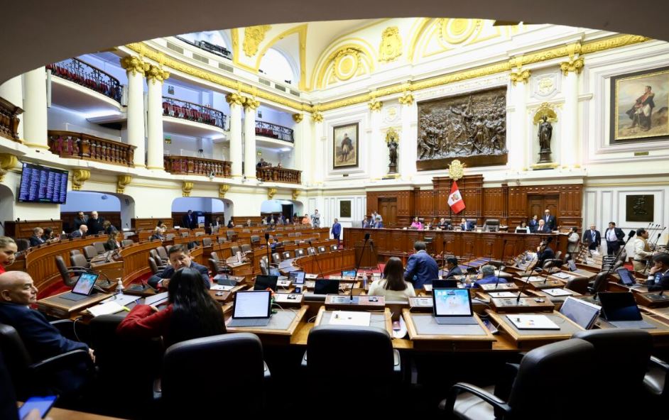 Debate para billete sigue este lunes 13